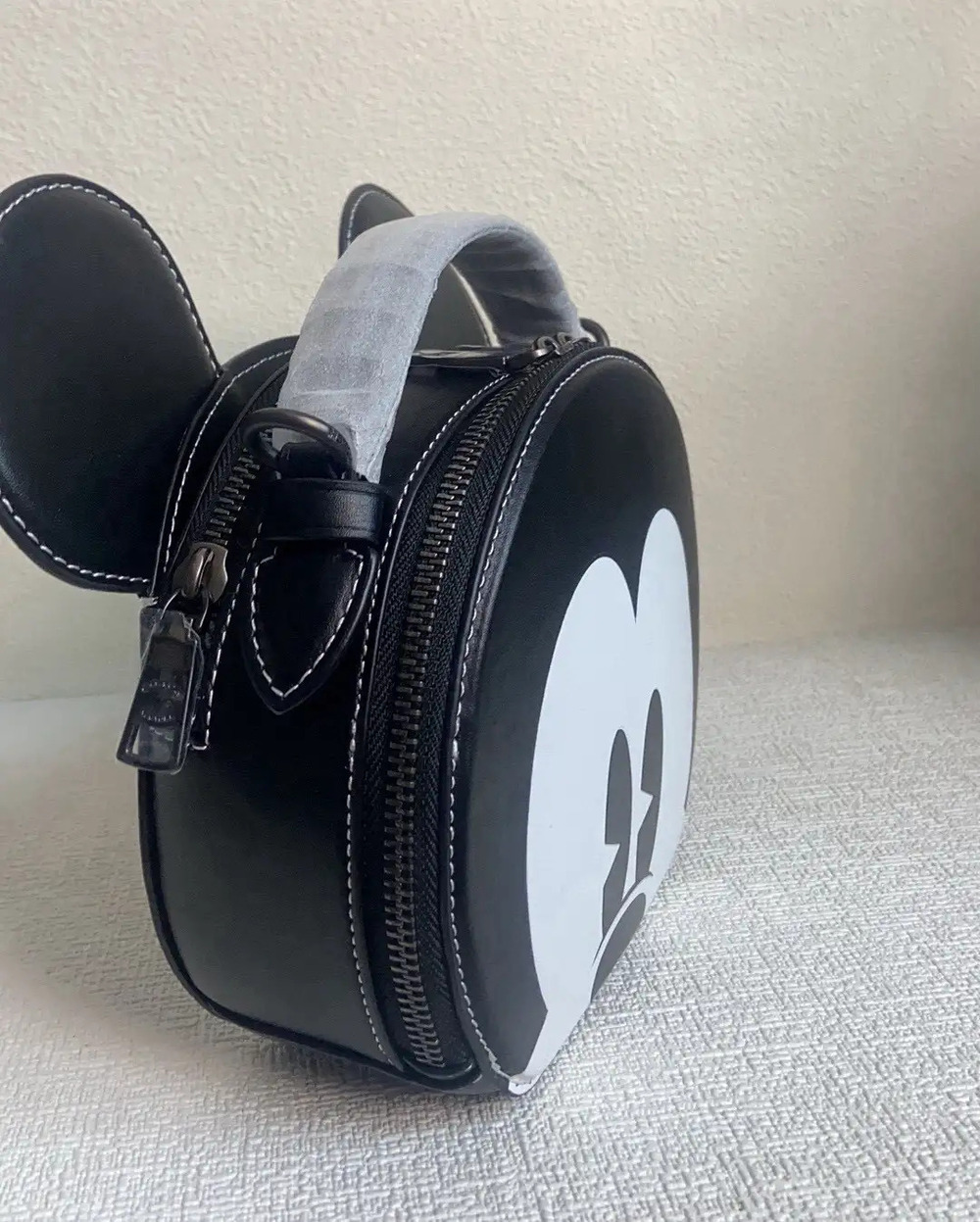 Coach Mickey Mouse Round Cake Bun Crossbody Bag - Picture 5 of 8